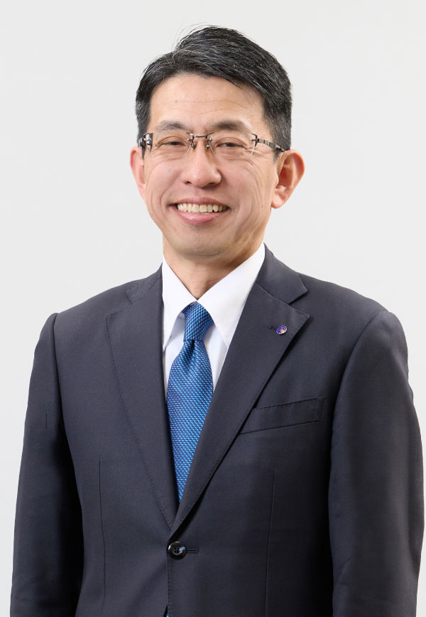 代表取締役社長　長廻 幹彦